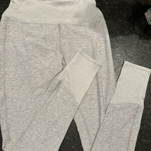 ALO Yoga Light Gray Alosoft leggings